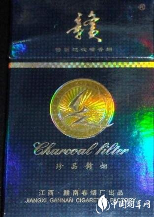 后备箱全是高档香烟视频-后备箱放烟和酒
